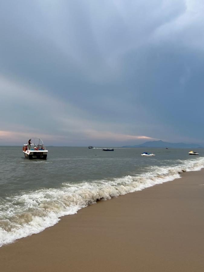 By The Sea Beachfront Designer Penang - Managed By Art Of Tree Batu Ferringhi