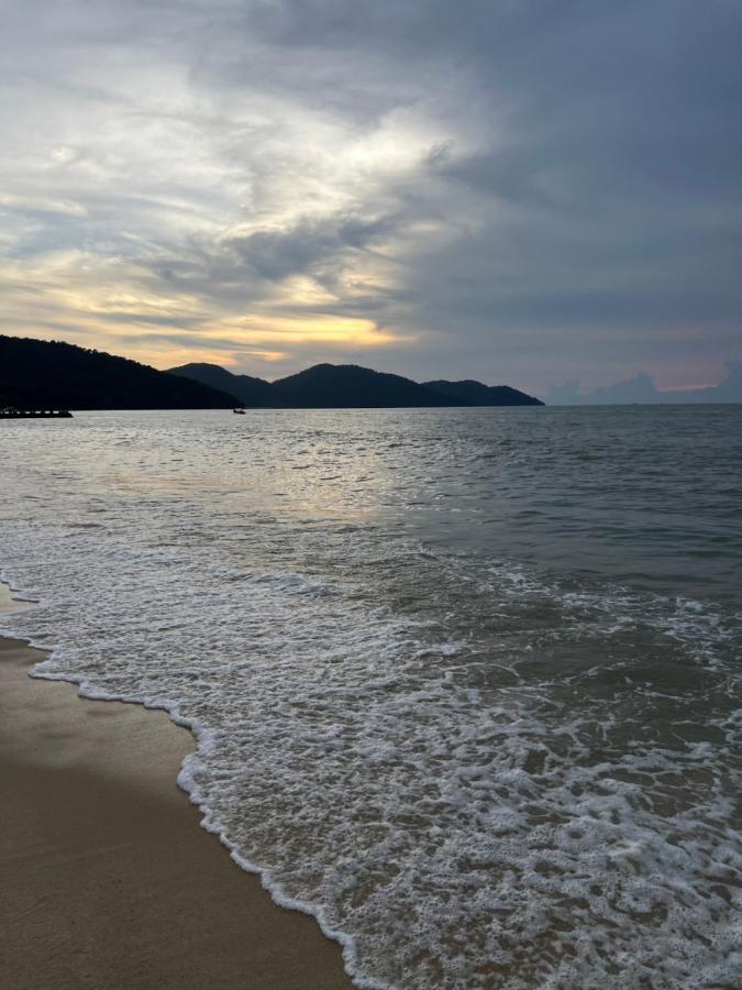 By The Sea Beachfront Designer Penang - Managed By Art Of Tree Batu Ferringhi