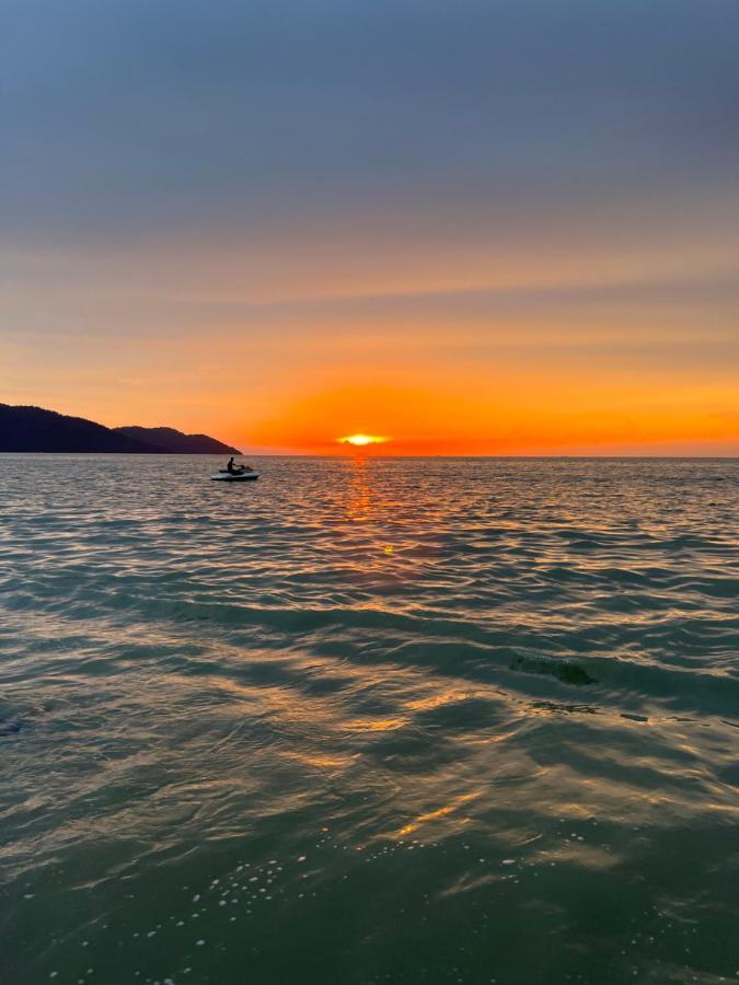 By The Sea Beachfront Designer Penang - Managed By Art Of Tree